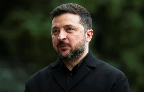 &nbsp;Zelenski ön cəbhəyə gedib