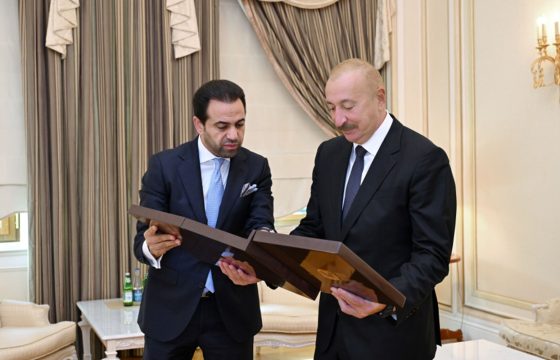 Prezident ona təqdim olunan yarım milyon dollarlıq mükafatı bu fonda bağışladı
