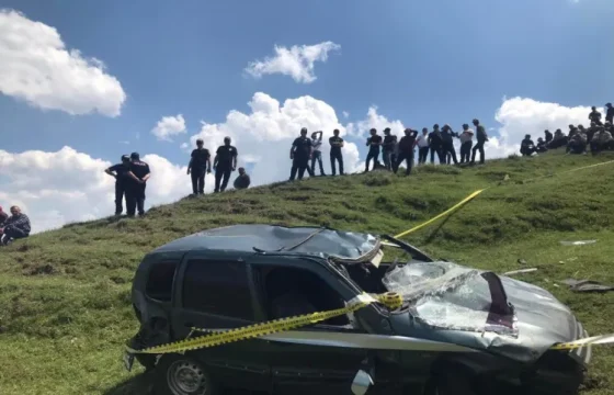 Göygöldə ağır qəza: “Chevrolet” yoldan çıxaraq aşdı, 3 nəfər yaralandı  