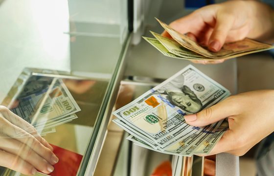Azərbaycanda dolların məzənnəsi dəyişmədi