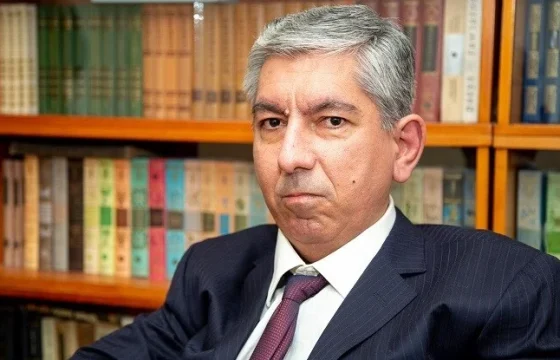 Tanınmış iqtisadçı vəfat etdi