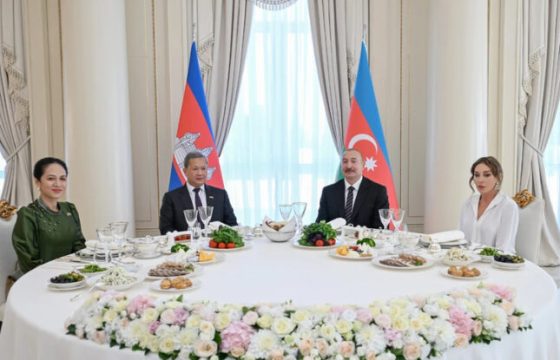 Prezident İlham Əliyevin adından Kamboca Baş nazirinin şərəfinə rəsmi nahar verilib-VİDEO