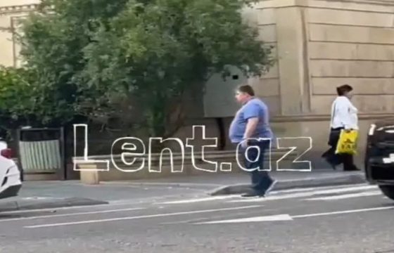 Ramiz Mehdiyevin kürəkəni məhkəmə binasını belə tərk etdi&nbsp;– Video