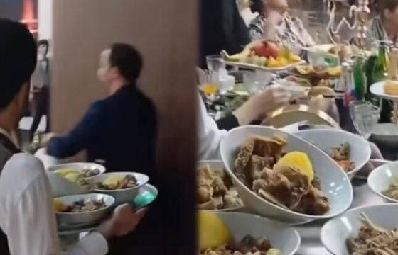 “Çıraq”da iylənmiş ət iddiası –&nbsp;AQTA restoranlara necə nəzarət edir?