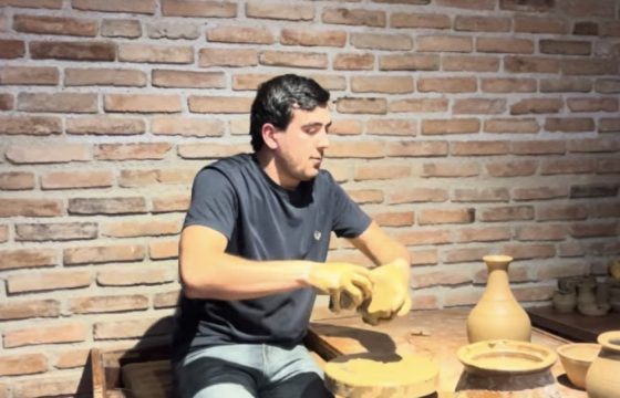 Şəkinin məşhur piti qabları necə hazırlanır? – VİDEO