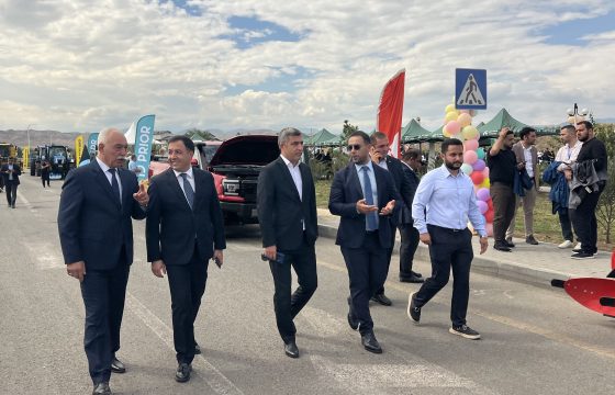 Rəsmilər Texnika Festivalında nümayiş olunan texnikalara baxış keçirib – VİDEO