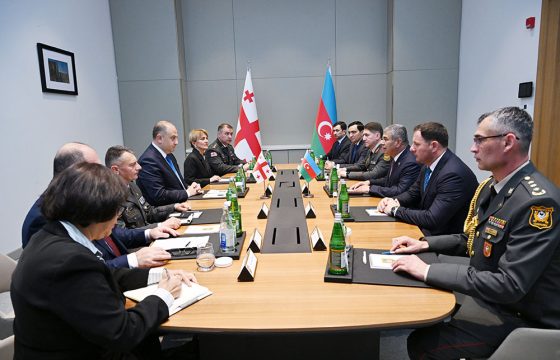 Şuşada Azərbaycan-Gürcüstan müdafiə nazirləri qarşılıqlı maraq doğuran məsələləri müzakirə ediblər